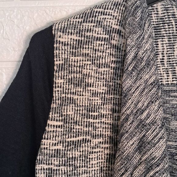 Dahlya Stitch Fix Poppa Open Tiered Cardigan Sweater Medium - Picture 3 of 6